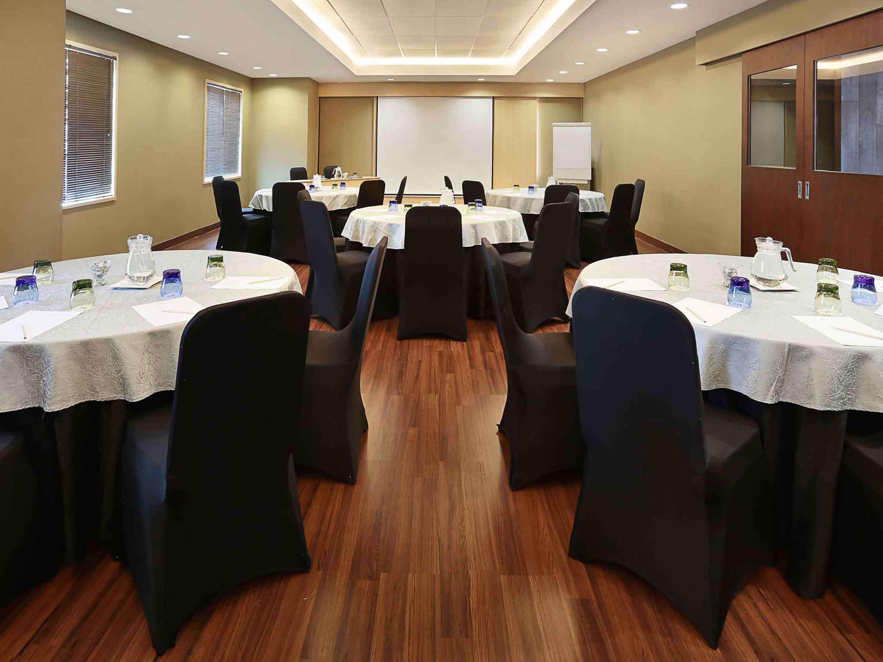 Mercure Jakarta Simatupang Eksteriør billede